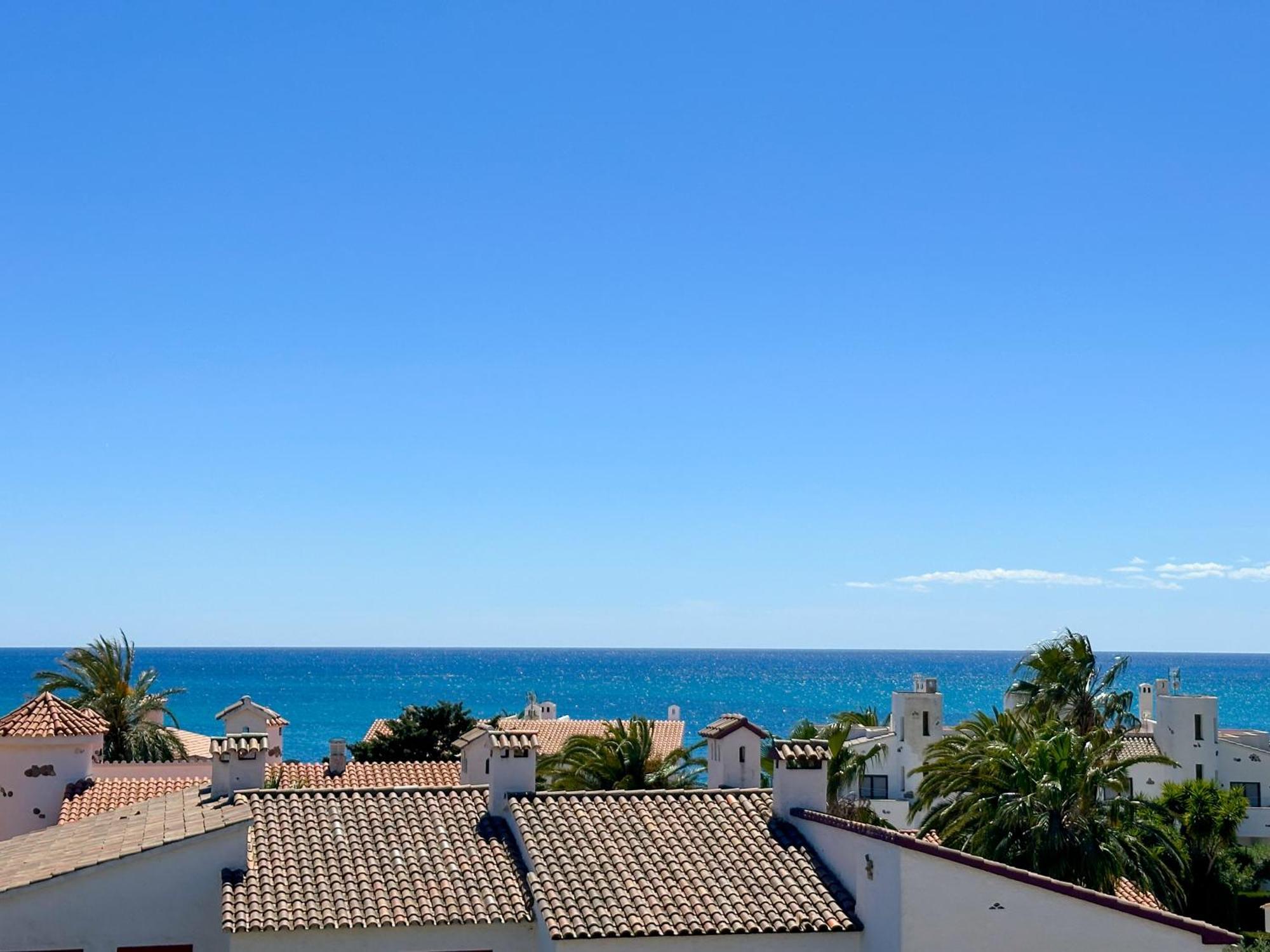 Acogedor Apartamento Cerca De La Playa Wifi Y Parking Apartment Mont-roig del Camp Exterior photo