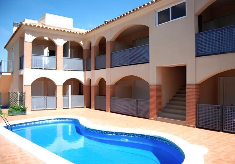 Acogedor Apartamento Cerca De La Playa Wifi Y Parking Apartment Mont-roig del Camp Exterior photo